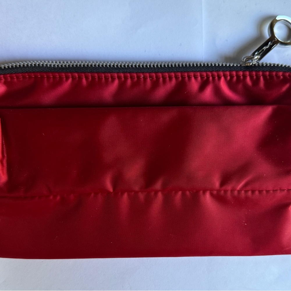 MAC RED SATIN MAKEUP BAG LE NWOT